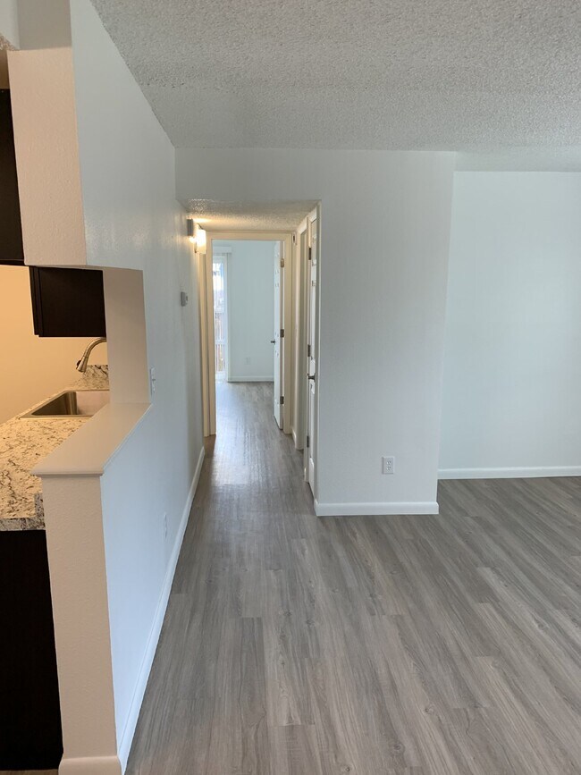 Building Photo - 50% Off First Months Rent - 2 Bed, One Bat...