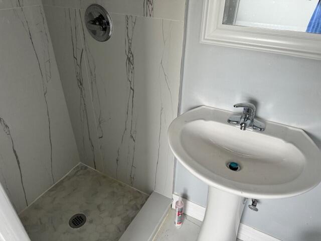 Building Photo - 1015 Avenue I