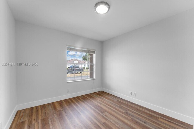 Building Photo - 8113 SW 157th Ct