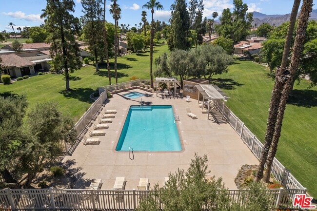 Building Photo - 40513 Bay Hill Way