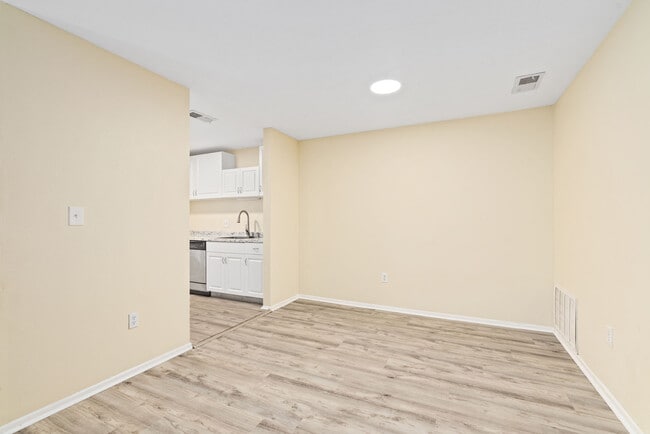 Building Photo - 225 S Tropical Trl