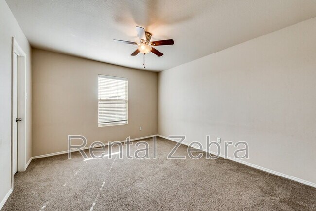 Building Photo - 3016 Wakecrest Dr