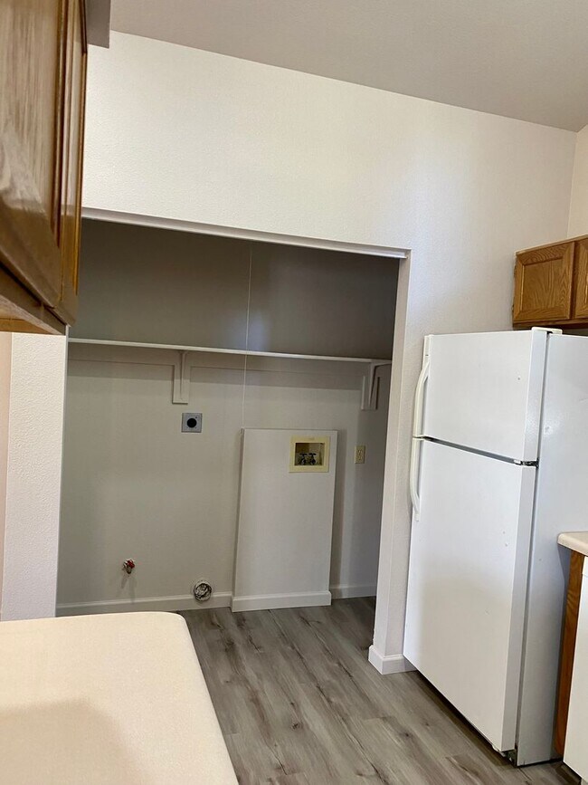 Building Photo - 3649 Canyon Loop