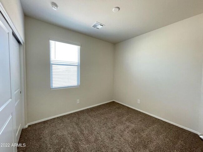 Building Photo - Brand NEW 3 Bed/2Bath never in Crestfield ...