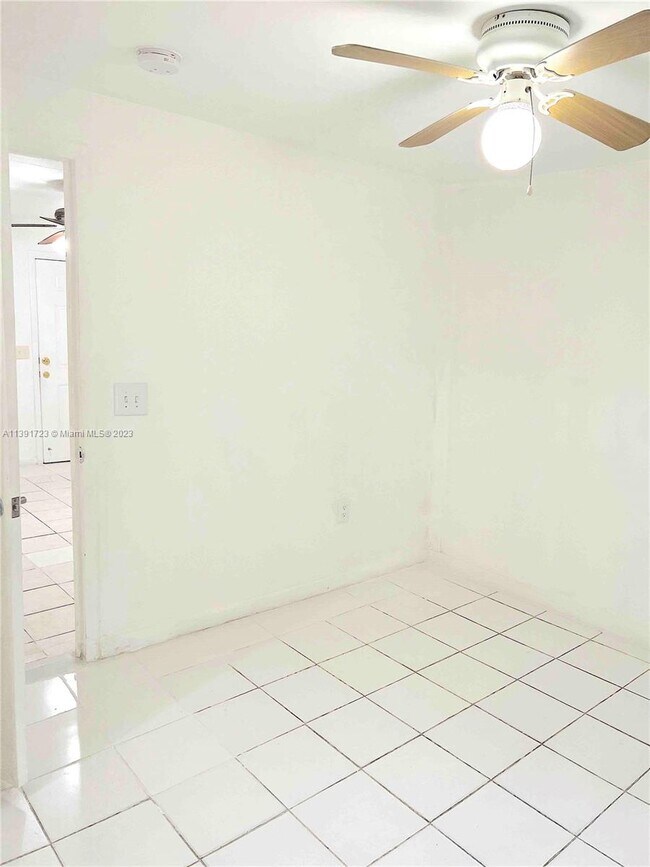 Building Photo - 3101 NW 28th St