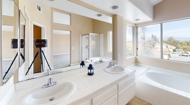 Building Photo - 1359 Pajero Dr