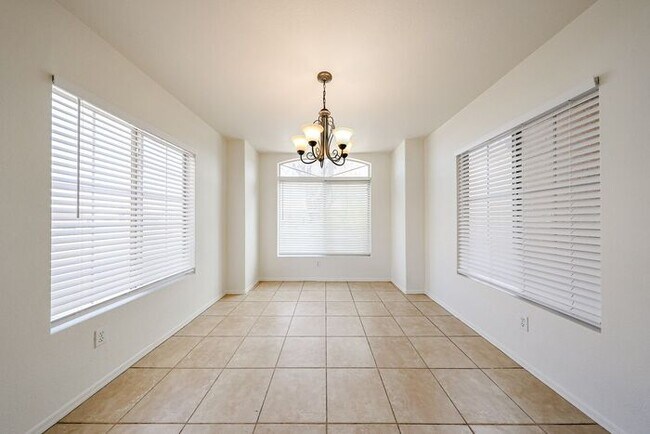 Building Photo - Charming 3-bedroom, 2-bathroom home locate...
