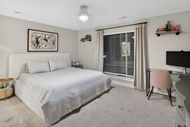 Building Photo - 16370 Alzere Pl