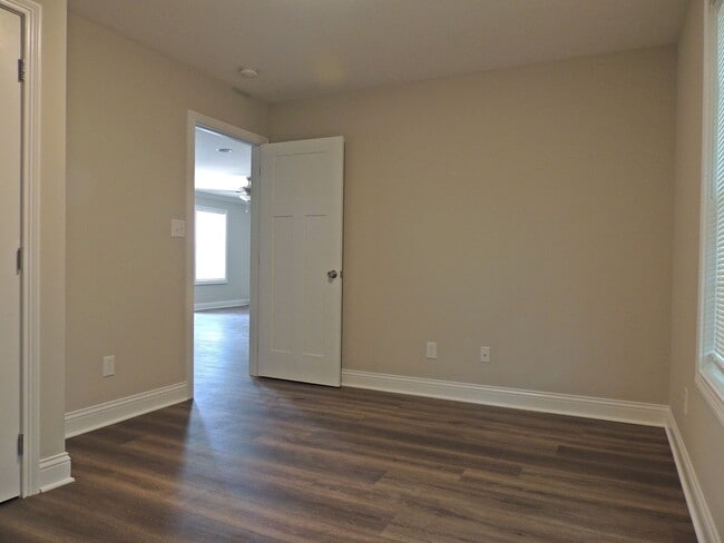 Building Photo - COMING SOON -  Charming Home in Maryville ...