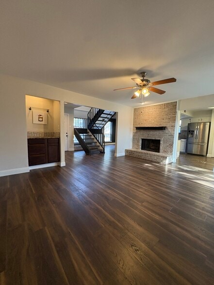 Building Photo - 1822 Juniper Ln