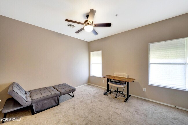 Building Photo - 2950 W Louise Dr
