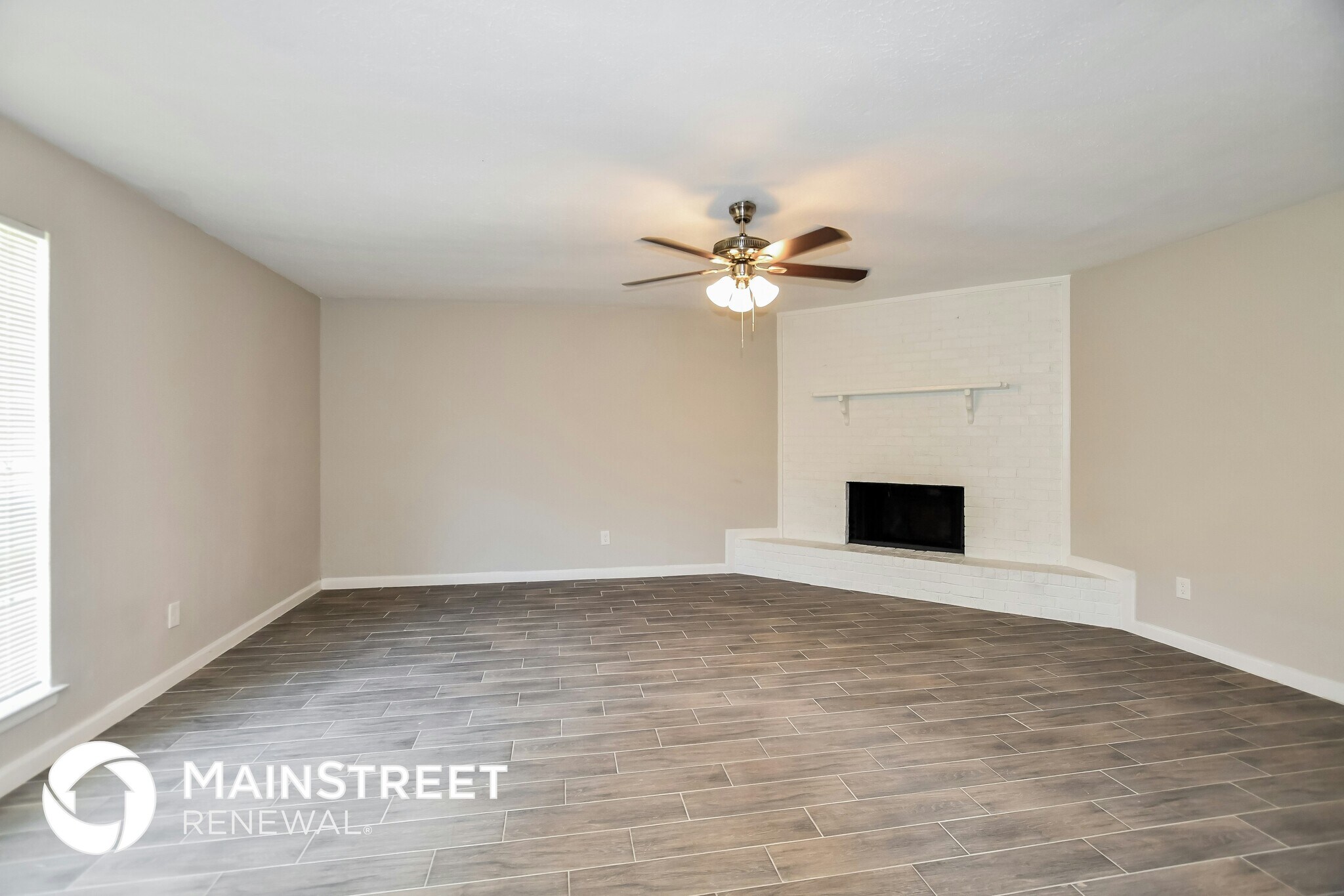 Building Photo - 1559 Willowbrook St