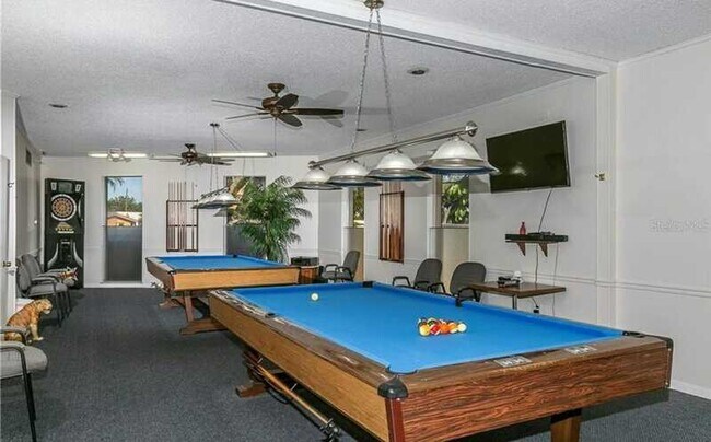 Building Photo - 10350 Imperial Point Dr W