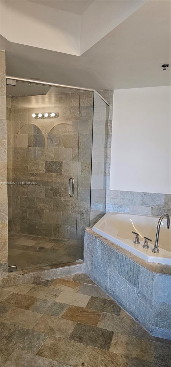 Building Photo - 2681 N Flamingo Rd