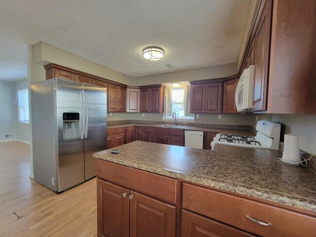 Building Photo - 62 Seabreeze Way