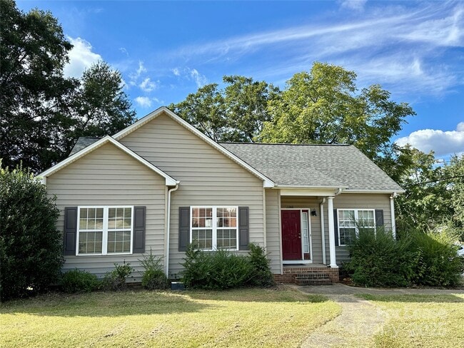 Primary Photo - 3351 Robinwood Rd