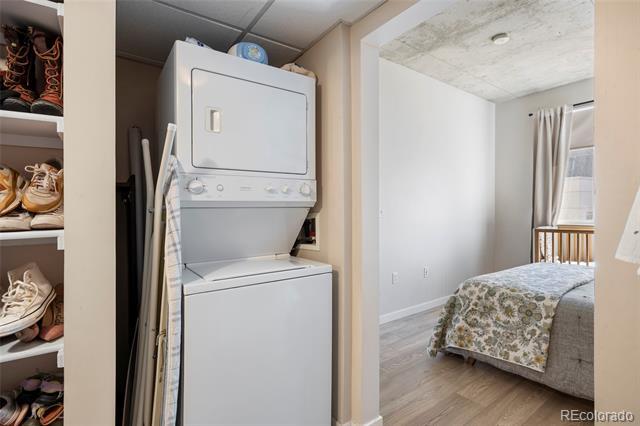 Building Photo - 1475 Delgany St