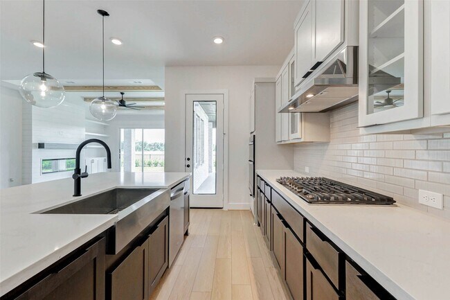 Building Photo - 1322 Village Falls Drive