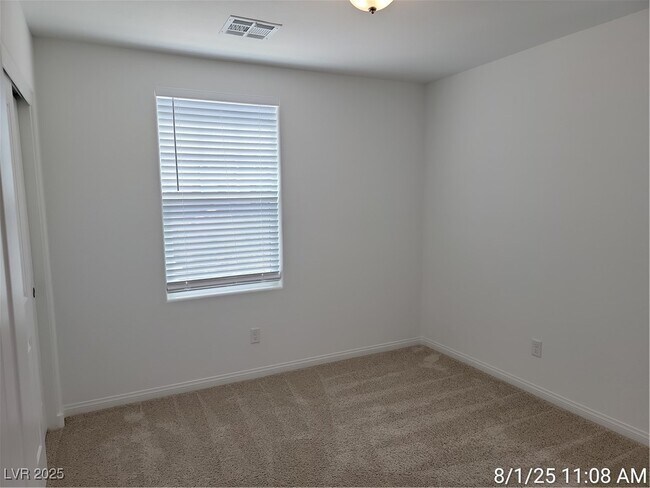 Building Photo - 420 Desert Cadence St