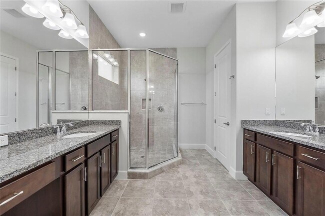 Building Photo - 14929 RedCove Pl