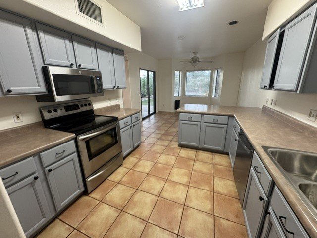 Building Photo - 10073 E Escalante Rd