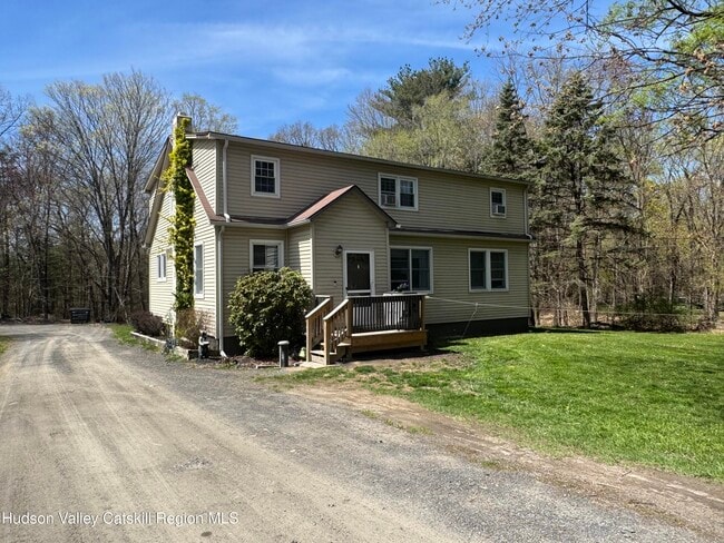 Building Photo - 51 Dubois Rd