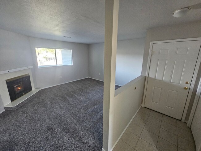 Building Photo - The Perfect Blend of Comfort and Function