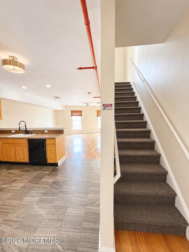 Building Photo - 616 Mattison Ave