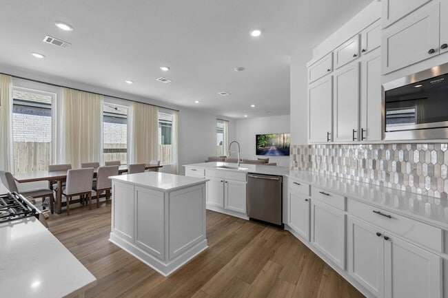 Building Photo - 2323 Hazel Berry St