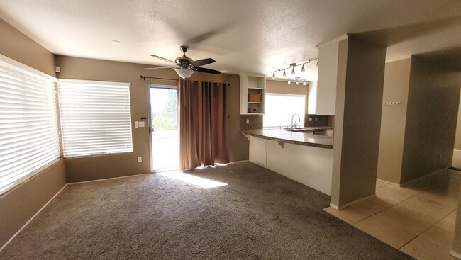 Building Photo - Spacious Home In A Great Location