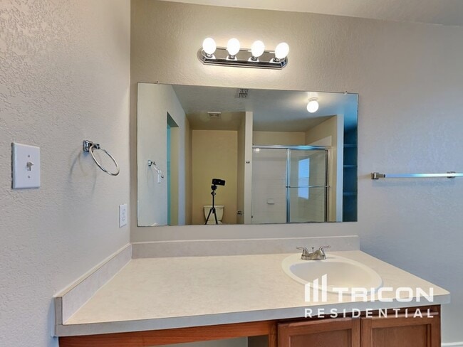 Building Photo - 10039 Amber Breeze