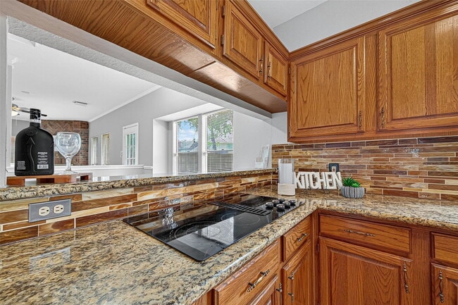 Building Photo - Double Lake Drive, Missouri City, TX 77459 - 4 BR 2.5 BA single-family home