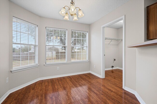 Building Photo - 8729 Three Dean Way