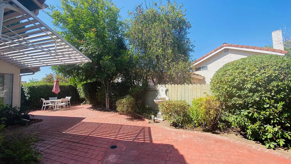 Building Photo - 12560 Rideabout Ct
