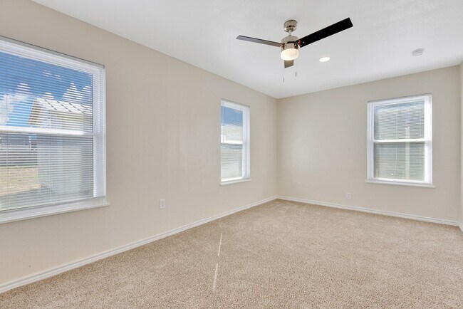 Building Photo - 3704 Travis Ave