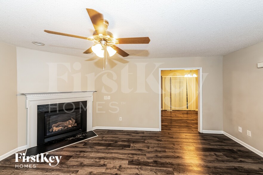Building Photo - 60 Cyra Ct