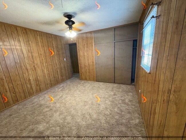 Building Photo - 4 bedroom 2 bathroom home in Lawndale read...