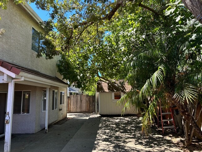 Building Photo - 5021 Chaparral Ct