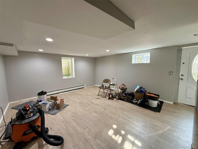 Building Photo - 220 Furrows Rd