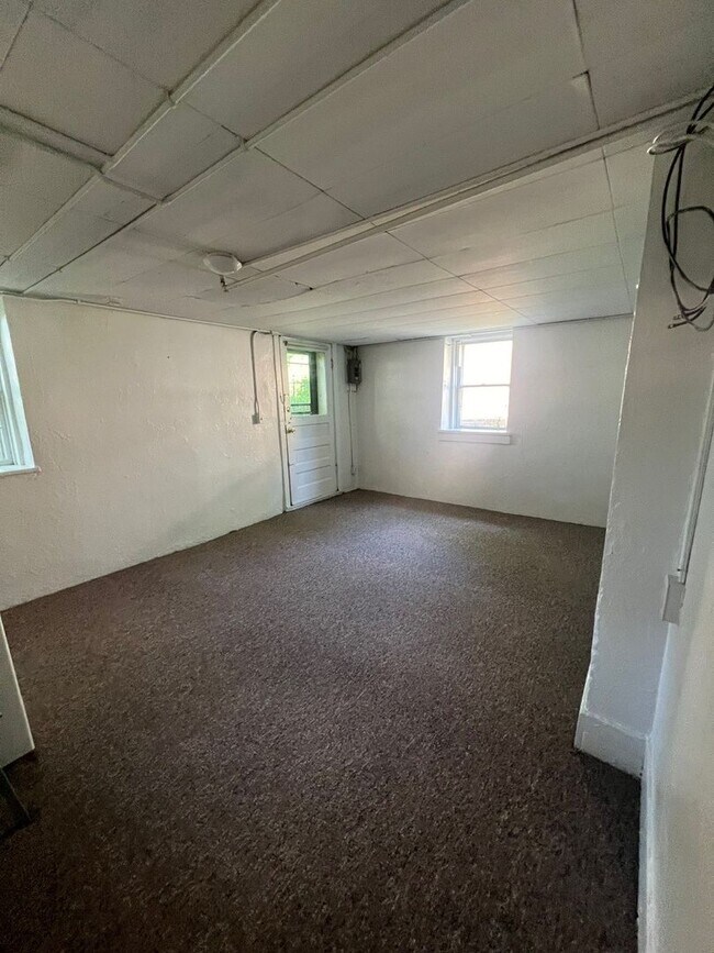 Building Photo - Adorable Home in the Heart of West Ann Arbor