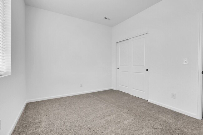 Building Photo - $3,425.00, 4 Beds, 2.5 Baths, Single Famil...