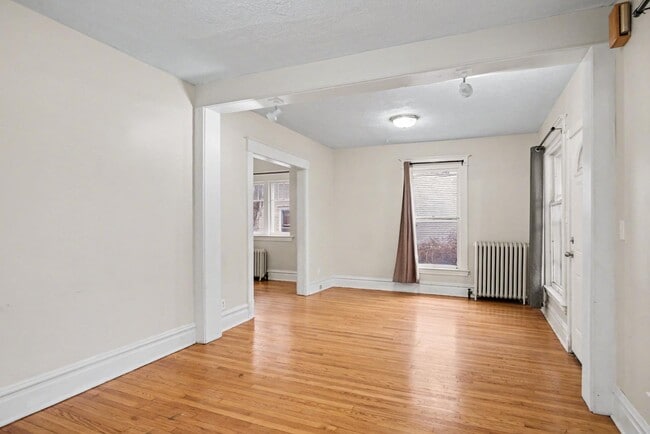 Building Photo - 440 Diamond Ave NE