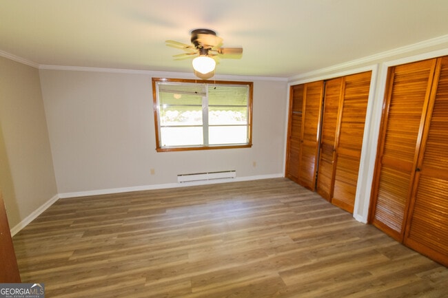 Building Photo - 107 Saxon Pl