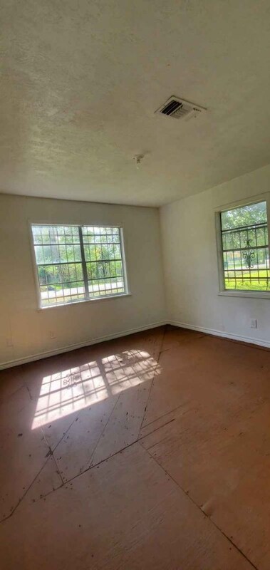 Building Photo - 2270 Johnson St