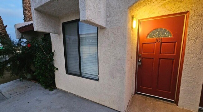 Building Photo - 43965 Towne St