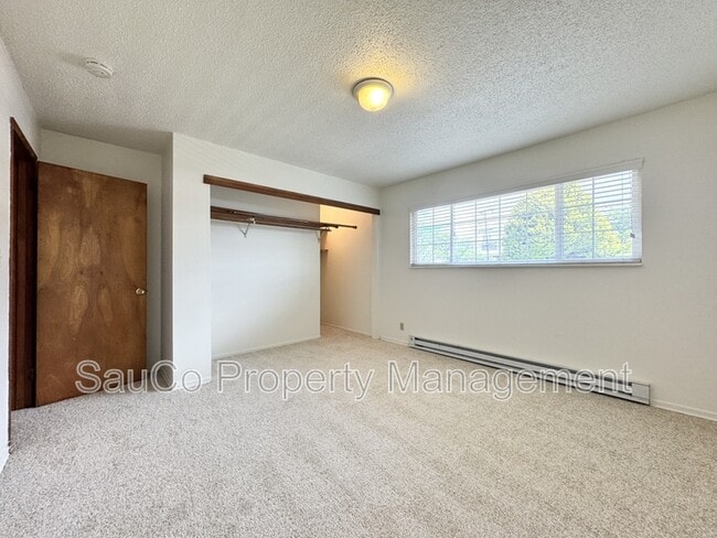 Building Photo - 538 S Nebraska St