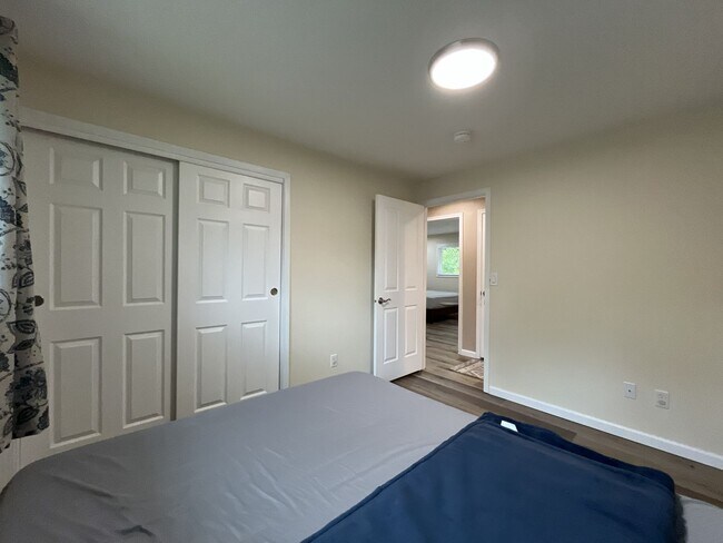 Building Photo - Three-Bedroom Home Near Nike Campus with Bonus Room, Large Deck & Two-Car Garage