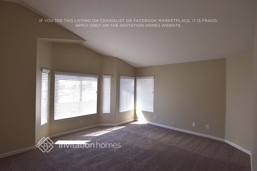 Building Photo - 2667 Ridgewater Cir