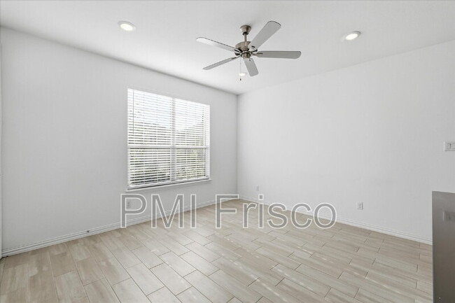 Building Photo - 8316 Catalpa Ln