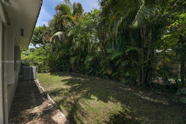 Building Photo - 229 Candia Ave